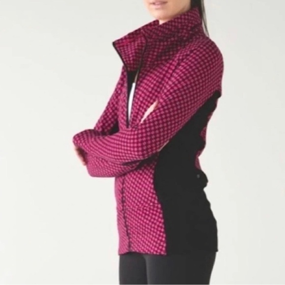 lululemon athletica Jackets & Blazers - LULULEMON Women's Scuba Pink and Black Jacket,  size 4